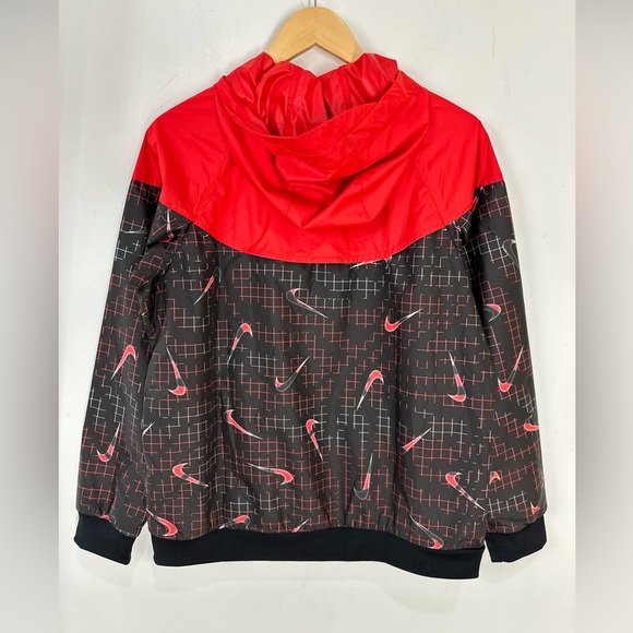 Nike Sportswear Windrunner Jacket Glow In Dark Logo Size Youth XL - Picture 4 of 6